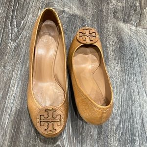 Tory Burch wedge size 9